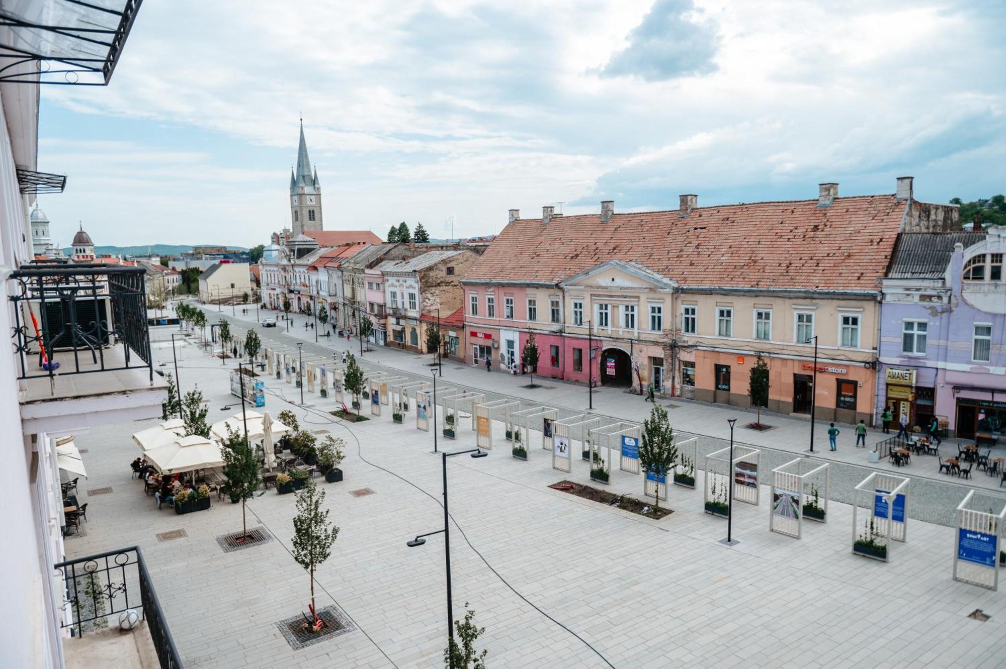 Central Nest Turda Buitenkant foto